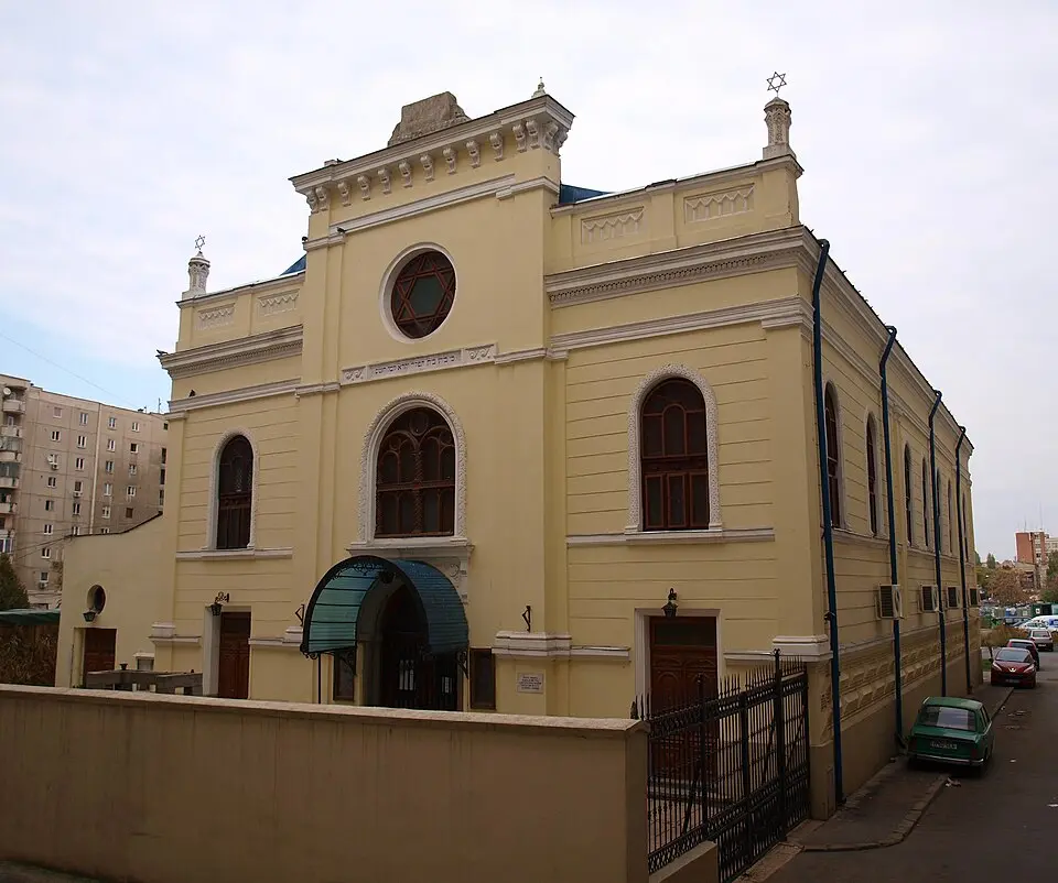 Obrázek: User:DMY · CC BY-SA 4.0 Sinagoga Mare din București