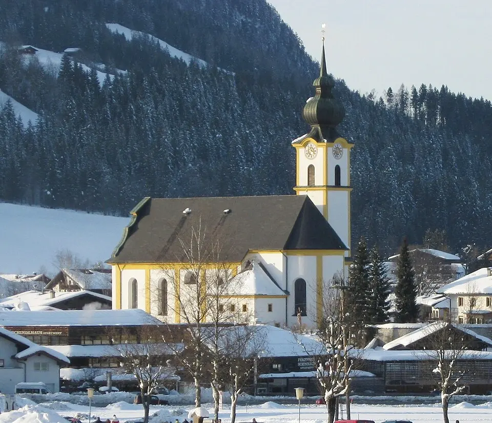Slika: Eiswind derivative work: Rabanus Flavus (talk) · CC BY-SA 3.0 Pfarrkirche St. Peter und Paul