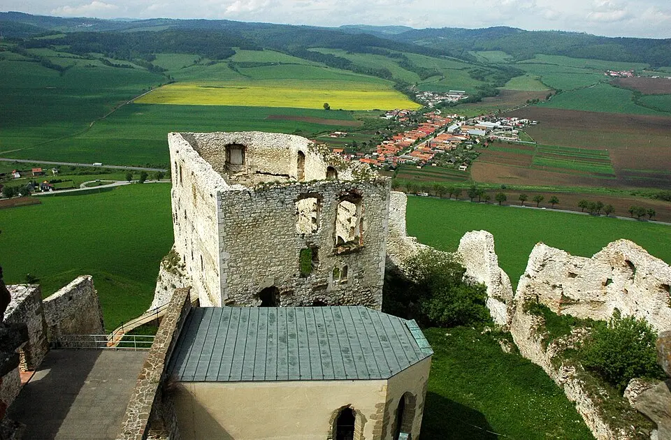 Spišský hrad, palác hradný I.