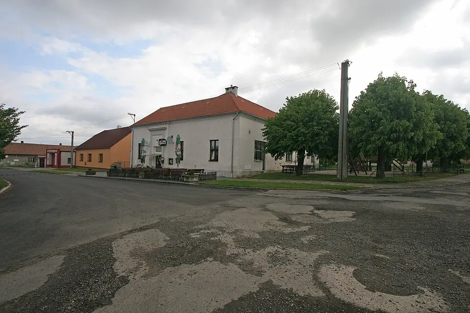Obrázek: Petr1888 · CC BY-SA 3.0 Staré Jesenčany