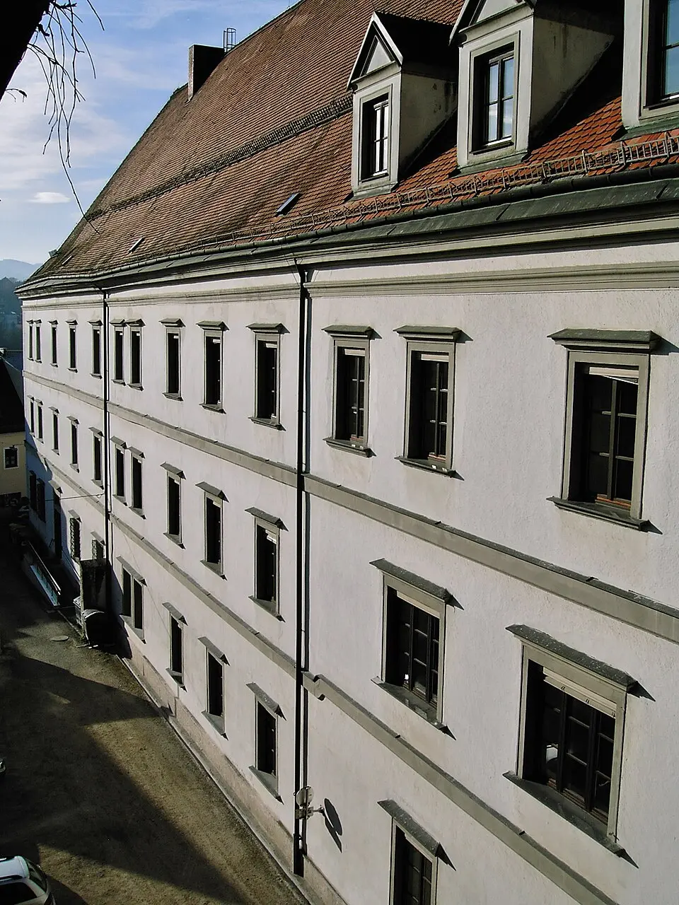 Bundesrealgymnasium (ehem. Kloster)