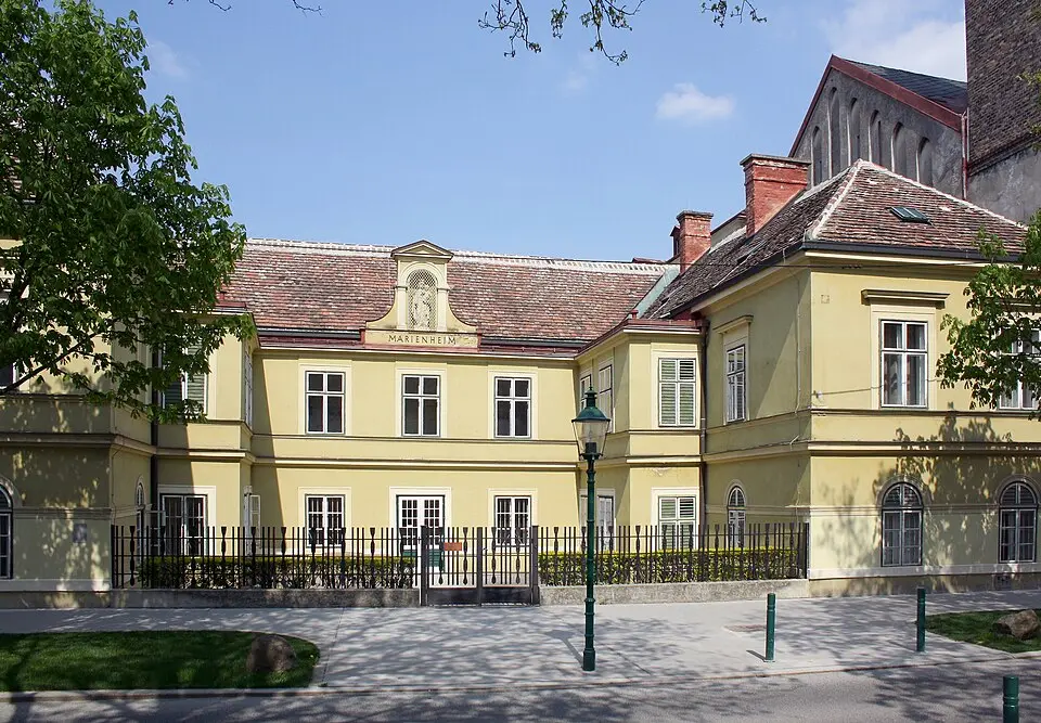 Schloss, Marienheim