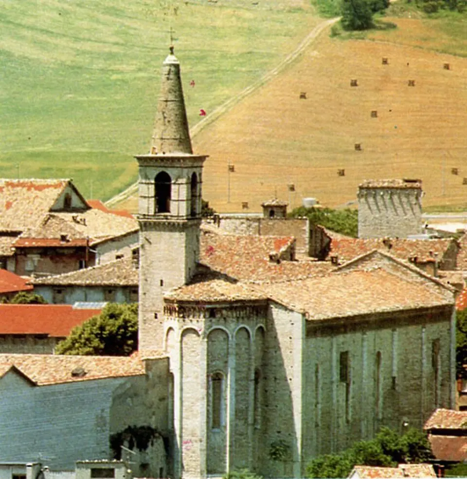 Hochgeladen von: Comunedicagli · Public domain chiesa di san Francesco