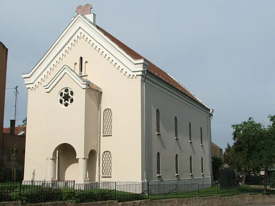 Synagoge Tata