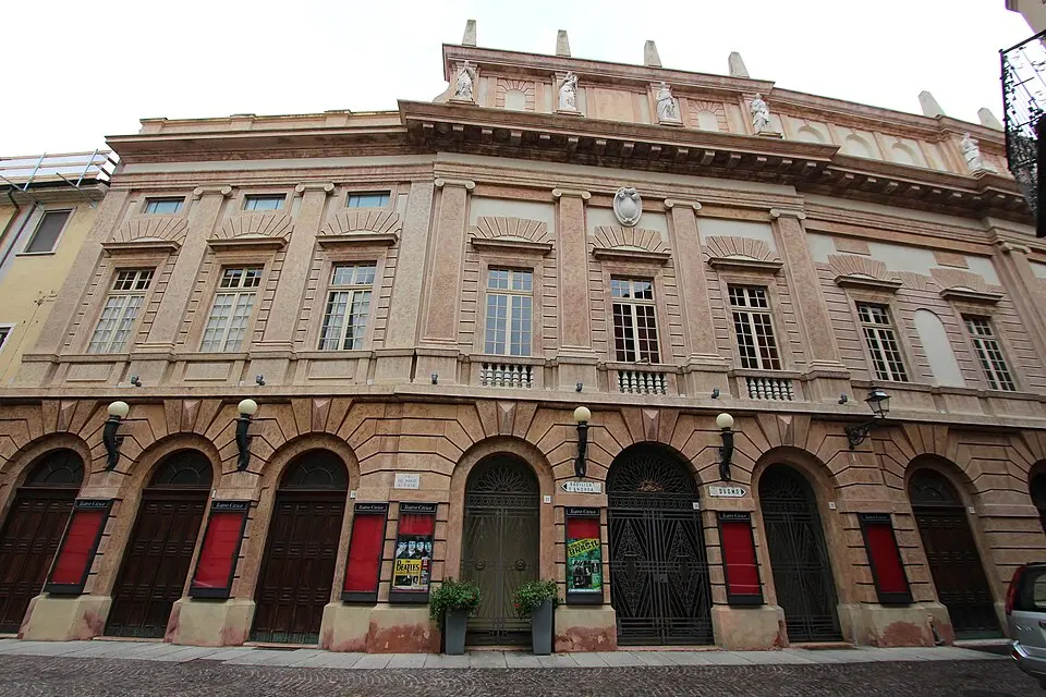 Bild: Stepas55 · CC BY-SA 3.0 teatro civico