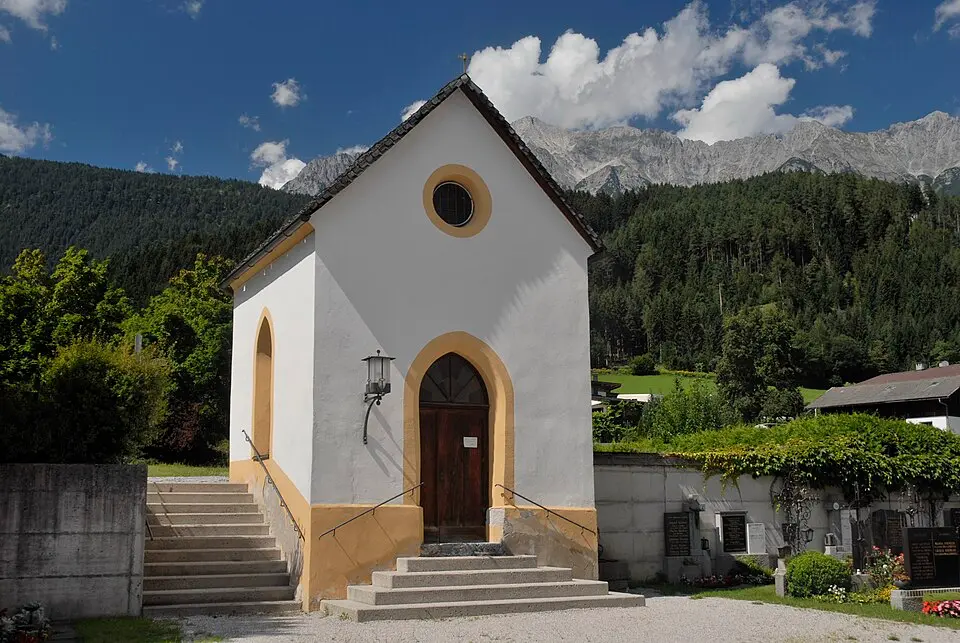 Bild: Haneburger · Public domain Alte Totenkapelle