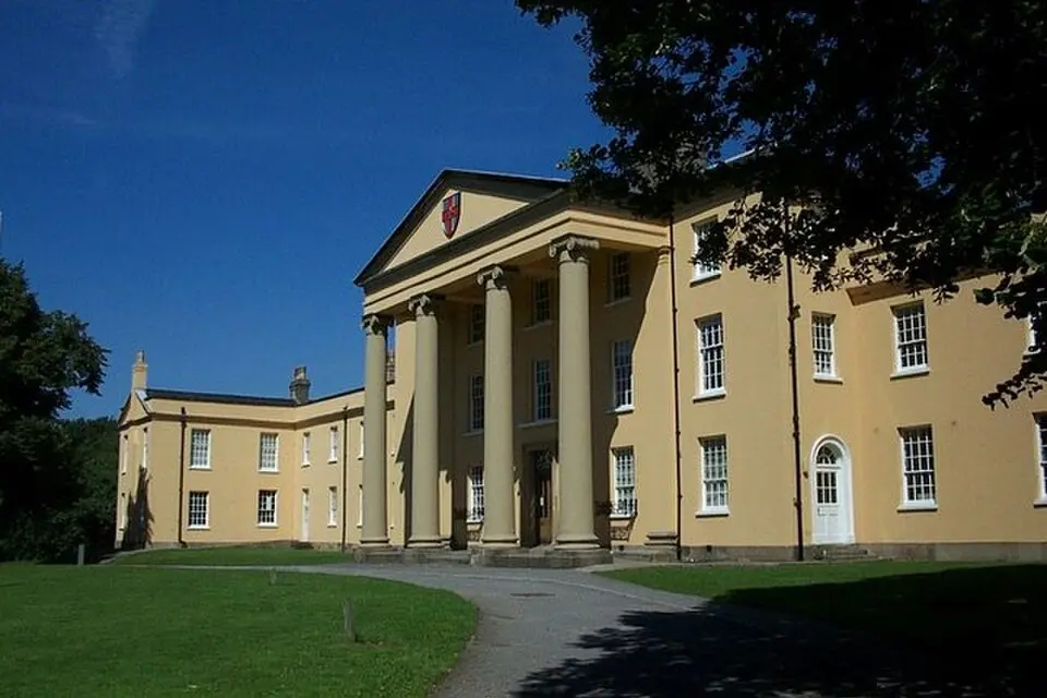 Obrázok: Elliott Simpson · CC BY-SA 2.0 The Lawn, Lincoln