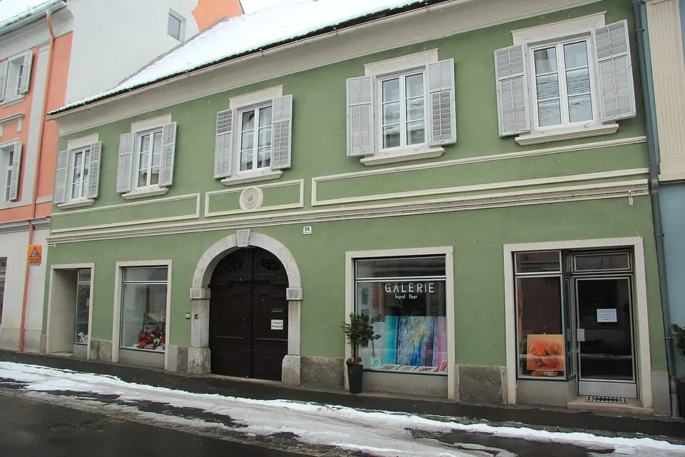 Obrázek: Karl Gruber · CC BY-SA 3.0 AT Bürgerhaus