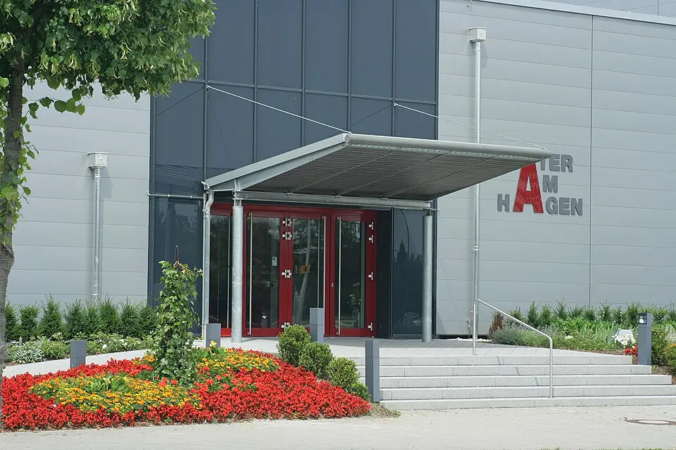 Image: Landestheater Niederbayern · CC BY-SA 3.0 DE Theater am Hagen