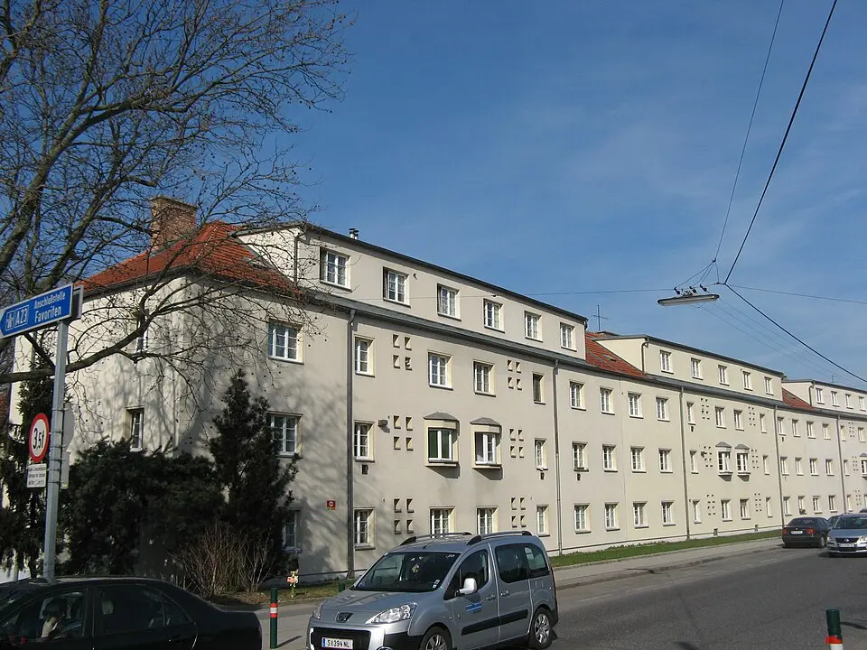Wohnhausanlage Am Laaer Berg