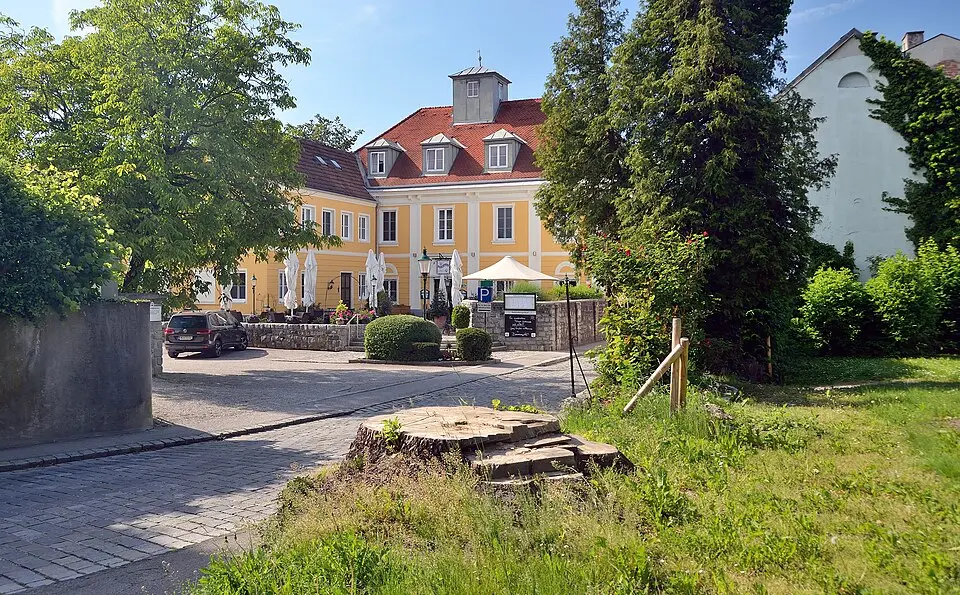 Image: Herzi Pinki · CC BY-SA 4.0 Ehem. Babenbergerhof, Gasthaus Zum weißen Lamm