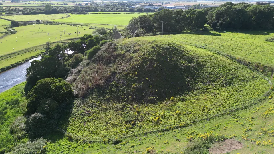 Old Rhuddlan Castle, Twthill