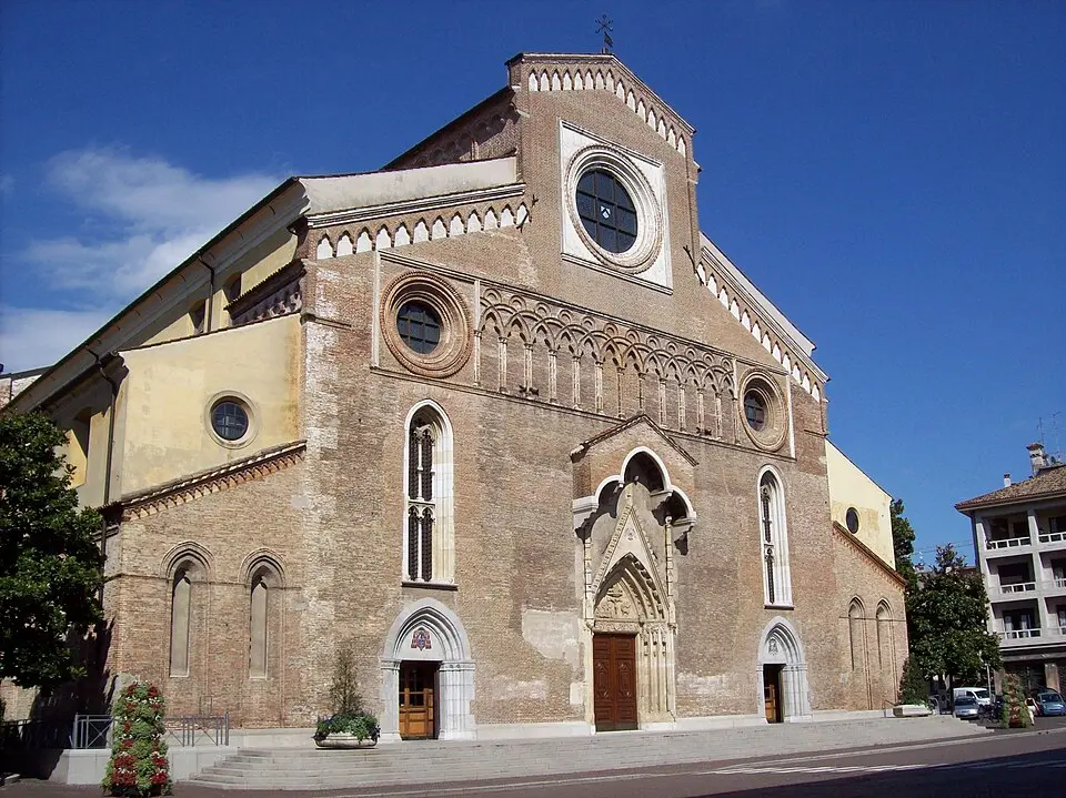 Bild: Sebi1 · Public domain Dom von Udine