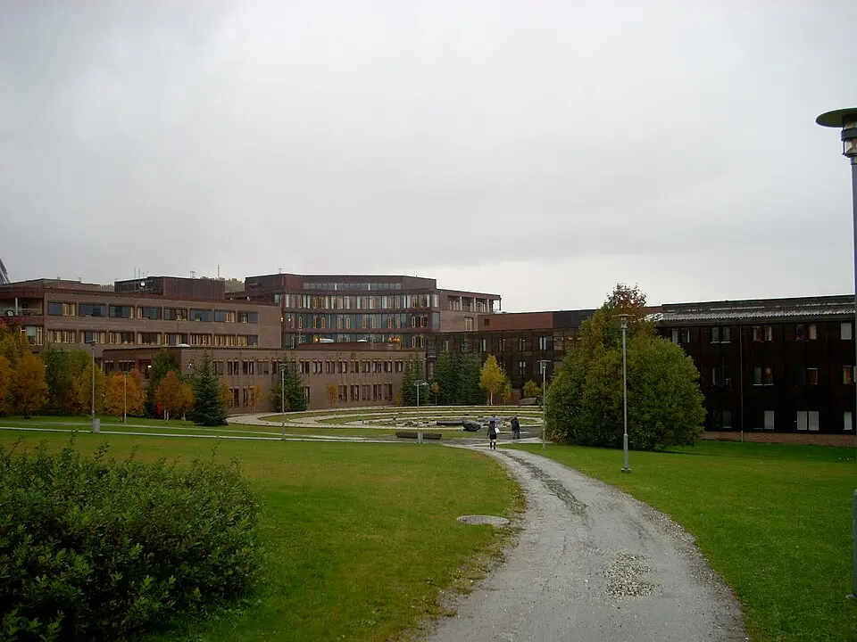 Univerza v Tromsøju – Arktična univerza Norveške