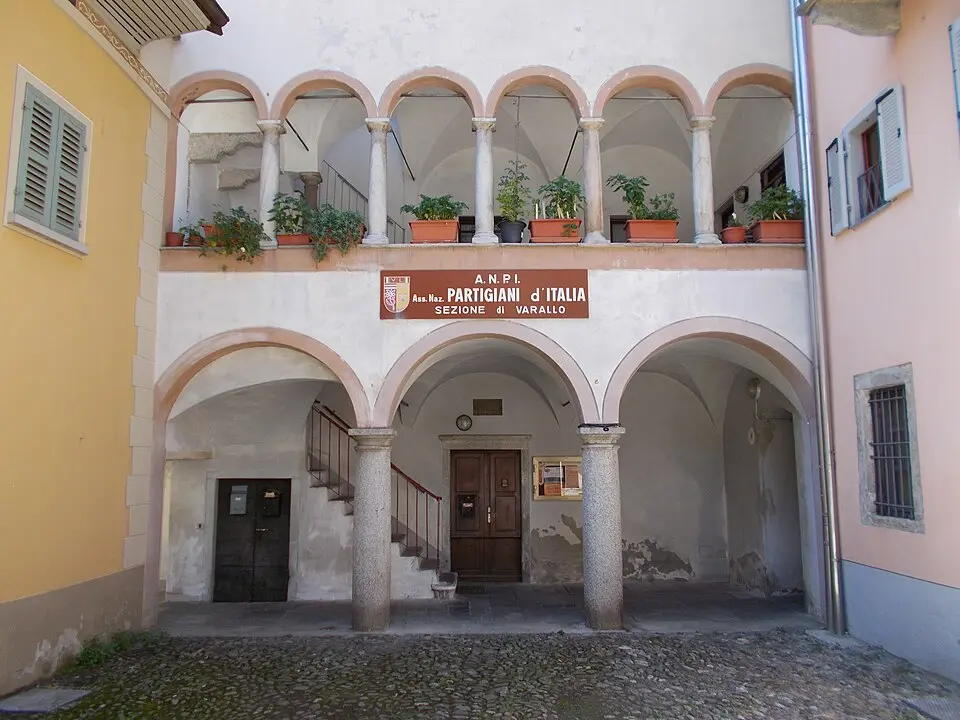 Bild: Valerio Bozzolan · CC0 palazzetto Centa Testa