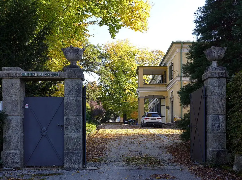 Bild: TREM-RRRR · CC0 Villa Friedegg