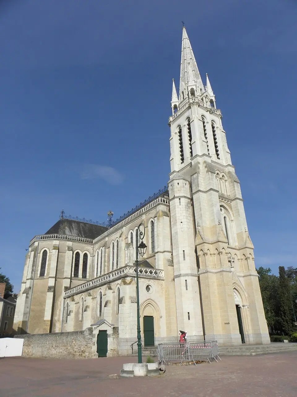 Bild: GO69 · CC BY-SA 3.0 Notre-Dame-du-Chêne