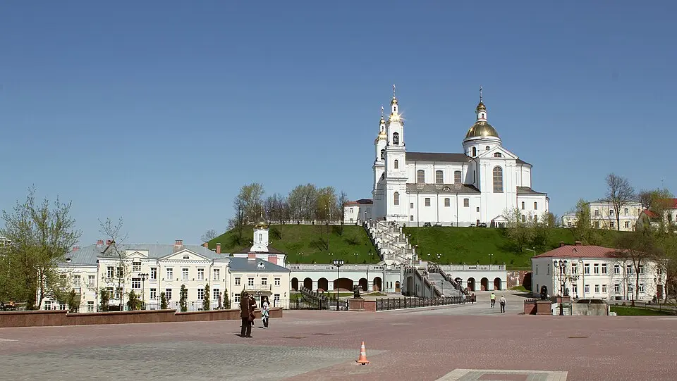 Hochgeladen von: VladimirZhV · CC0 Царква Прачыстай Багародзіцы і манастыр базылянаў у Віцебску