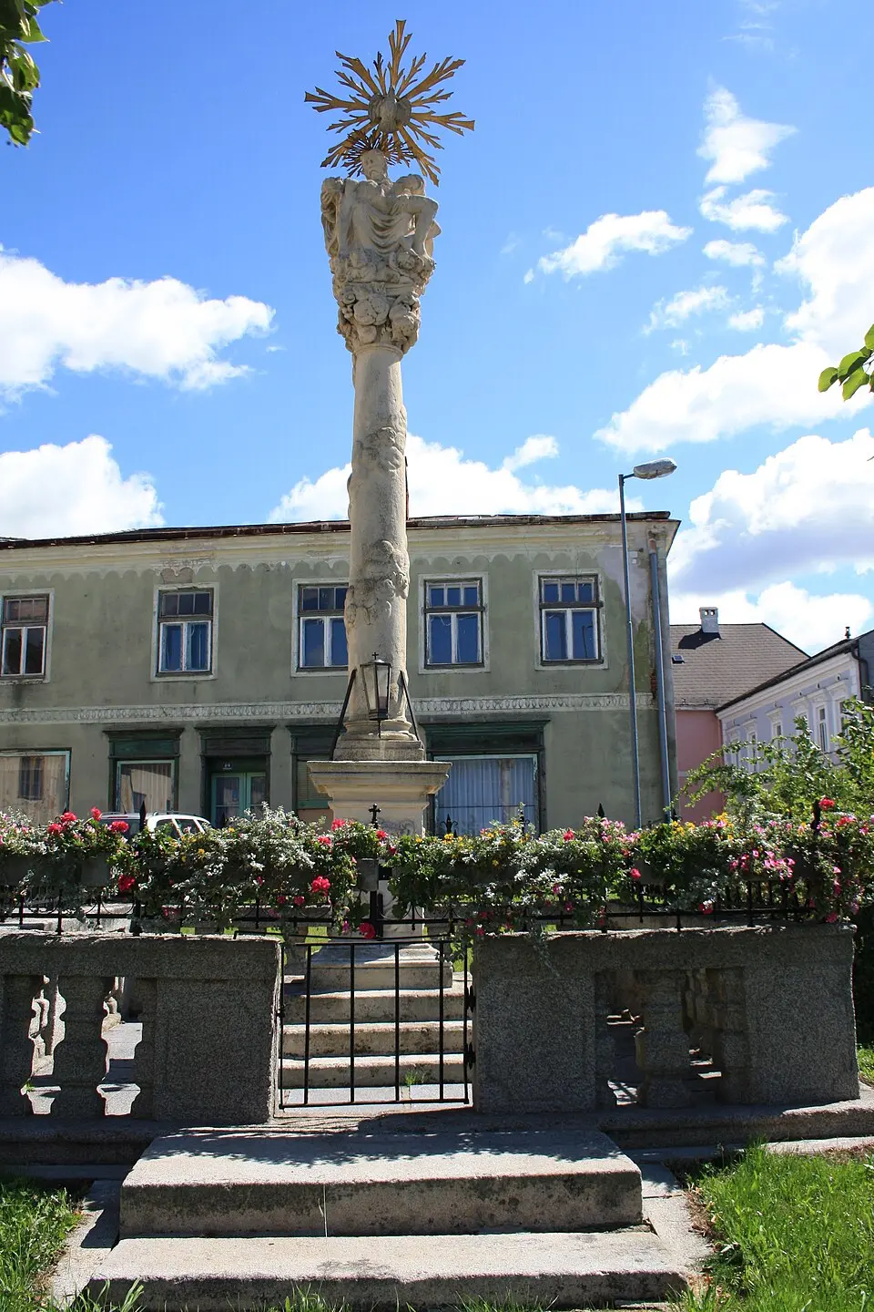 Bild: Kwerdenker · CC BY-SA 3.0 Pest-/Dreifaltigkeitssäule