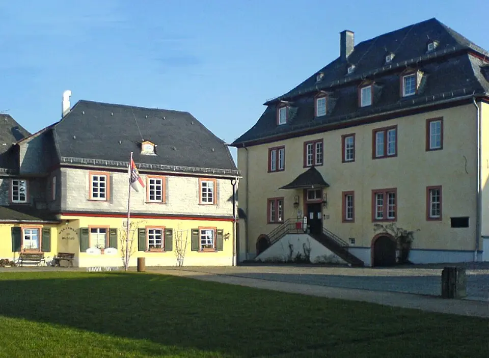 Bild: tjoker · Public domain Schloss Wehen