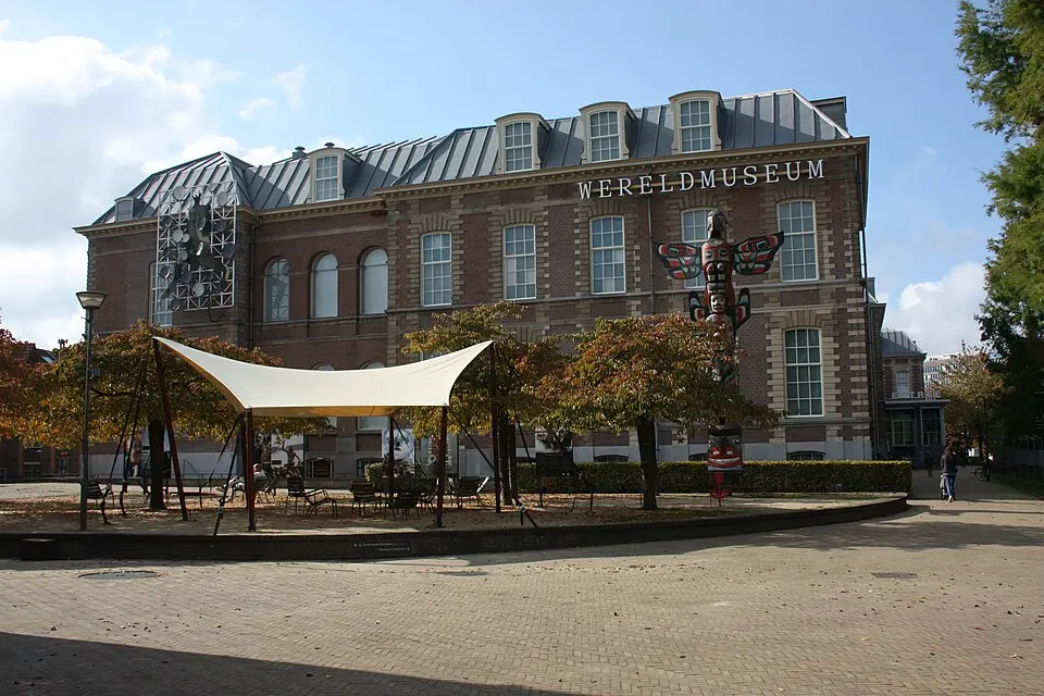 Bild: Sneeuwvlakte · CC BY-SA 4.0 Wereldmuseum Leiden