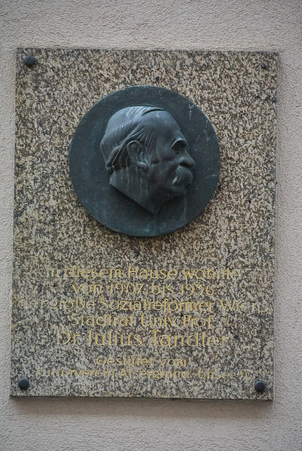 Gedenktafel für Julius Tandler (Wien, Beethovengasse 8)