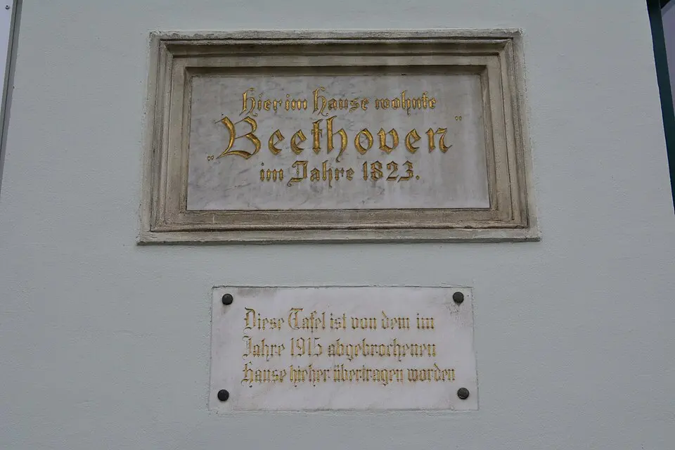 Bild: GuentherZ · CC BY-SA 3.0 Beethoven wohnte hier 1823