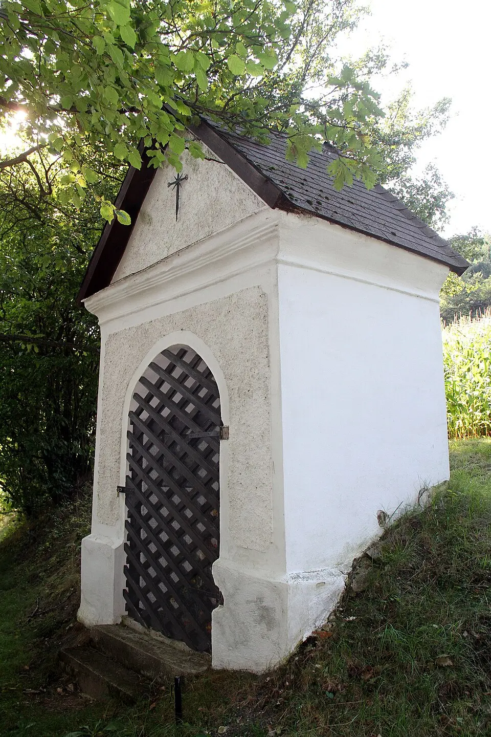 Bild: Steindy (talk) 00:15, 9 September 2016 (UTC) · CC BY-SA 3.0 Gruber Kapelle