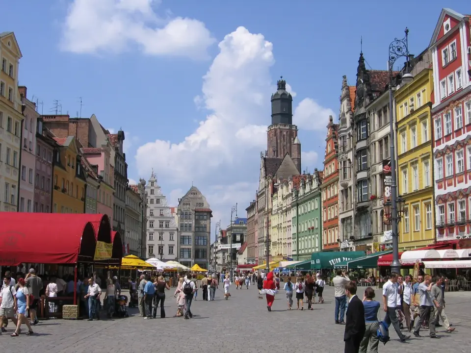 Wikimedia Commons · Public domain piazza del Mercato