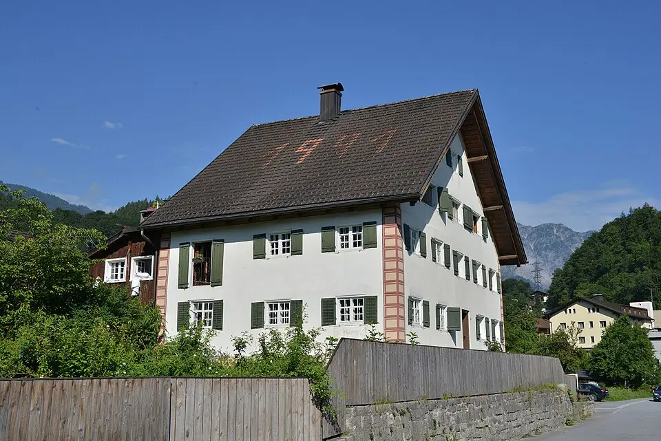 Bild: böhringer friedrich · CC BY-SA 3.0 AT Ehem. Raststätte Pension Montafonerstube