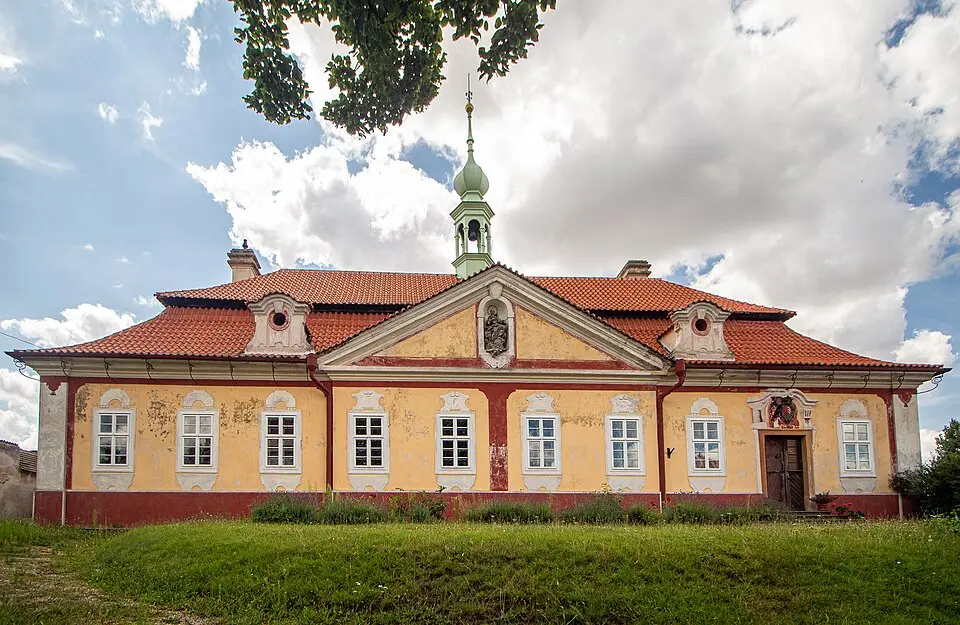 Památník Antonína Dvořáka ve Zlonicích