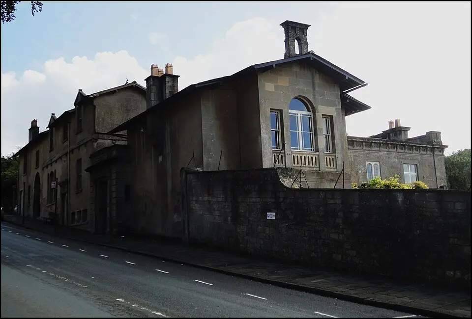 Immagine: BazzaDaRambler · CC BY 2.0 Oakwood and Bathwick Tower