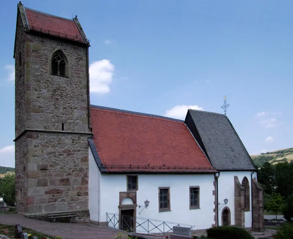 Immagine: Xavax at German Wikipedia (Original text: de:Benutzer:Mymarco) · Public domain Zweikirche zu Rutsweiler