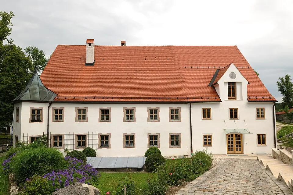 Immagine: Fentriss · CC0 Altes Schloss