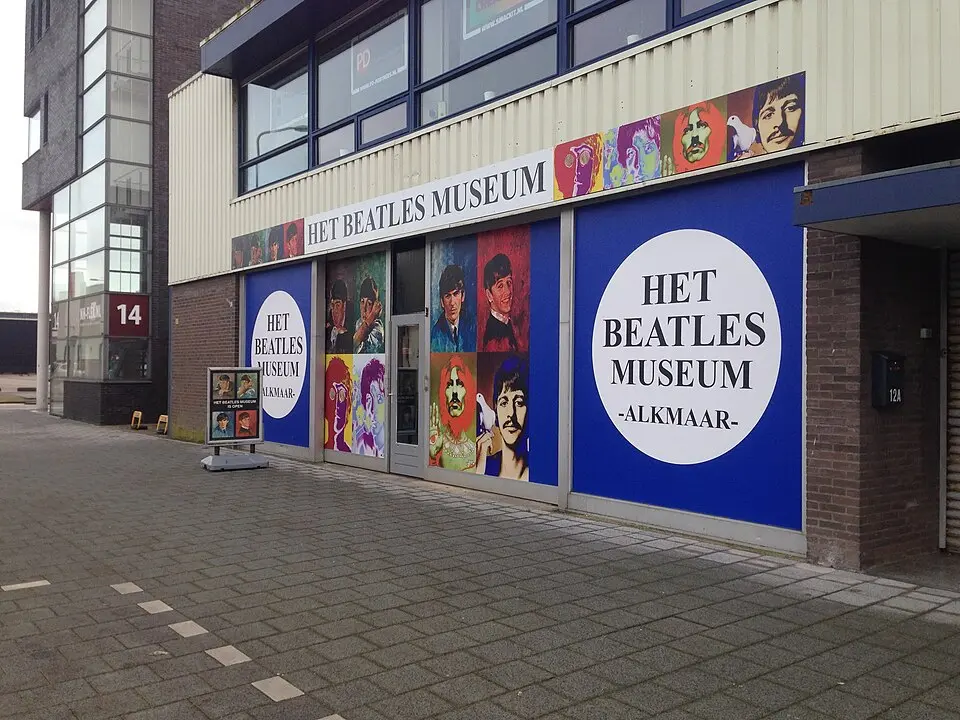 Bild: User:Ymnes · CC0 Beatles Museum