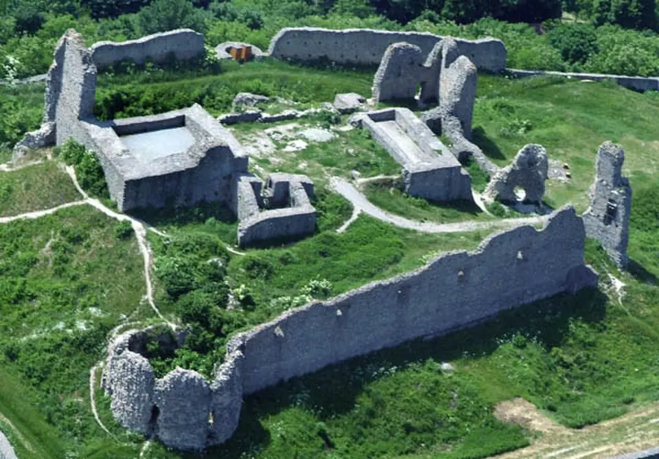 Hrad Branč, palác hradný