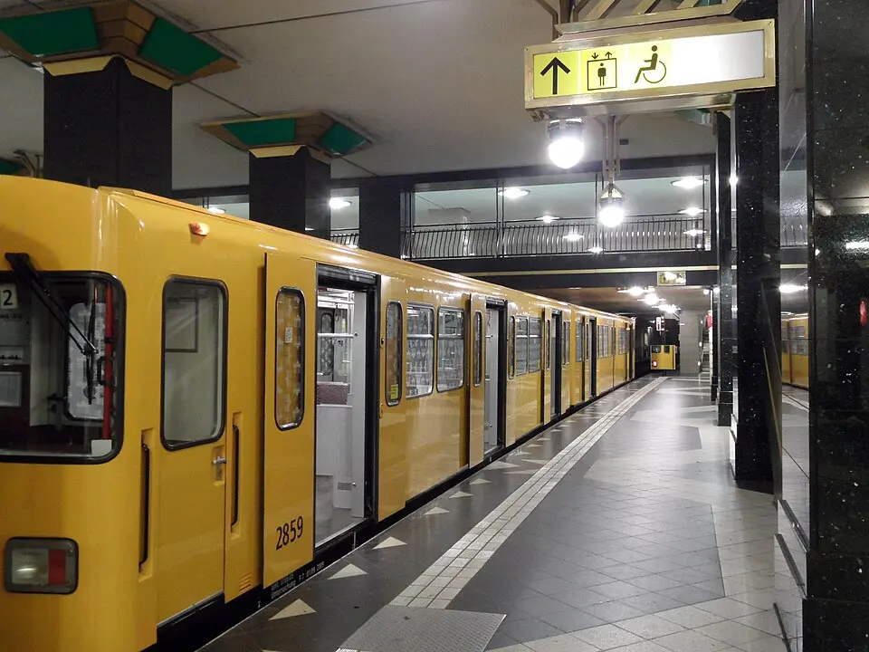 U-Bahnhof Rathaus Spandau