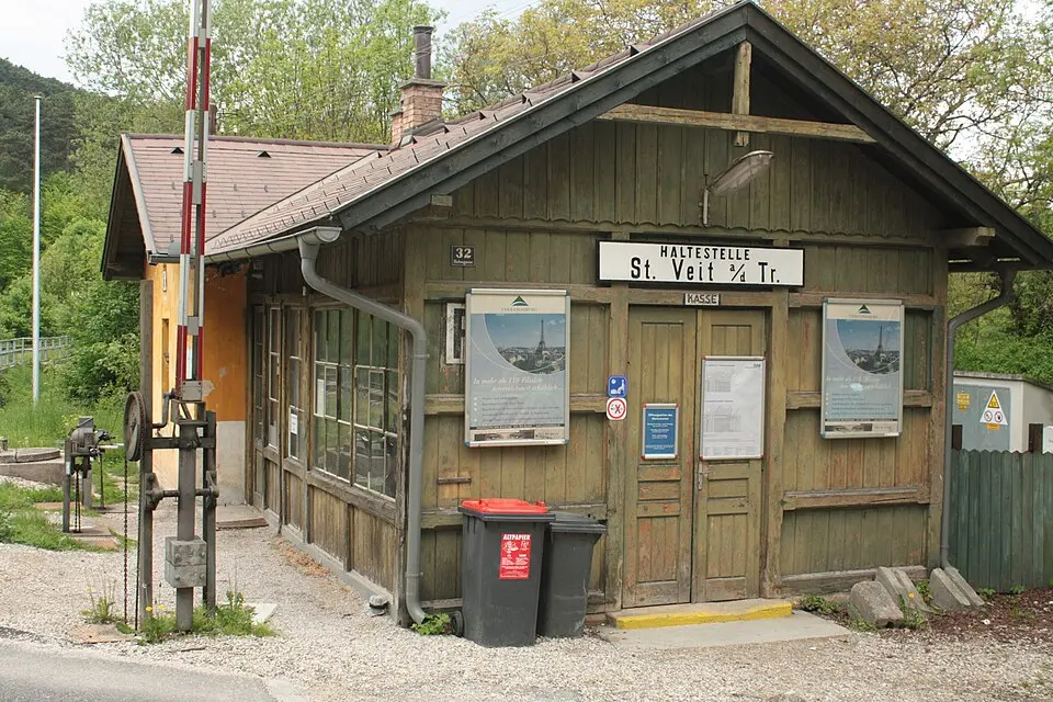 Aufnahmsgebäude St. Veit an der Triesting