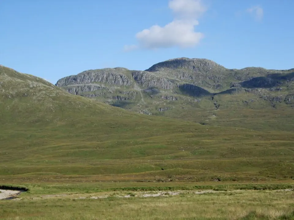 Bild: Tim Denvir · CC BY-SA 2.0 Bidein a’ Choire Sheasgaich