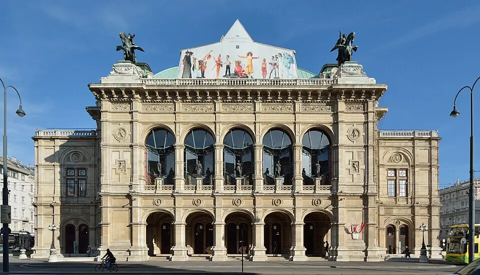 Obrázek: P e z i · CC BY-SA 3.0 AT Vídeňská státní opera
