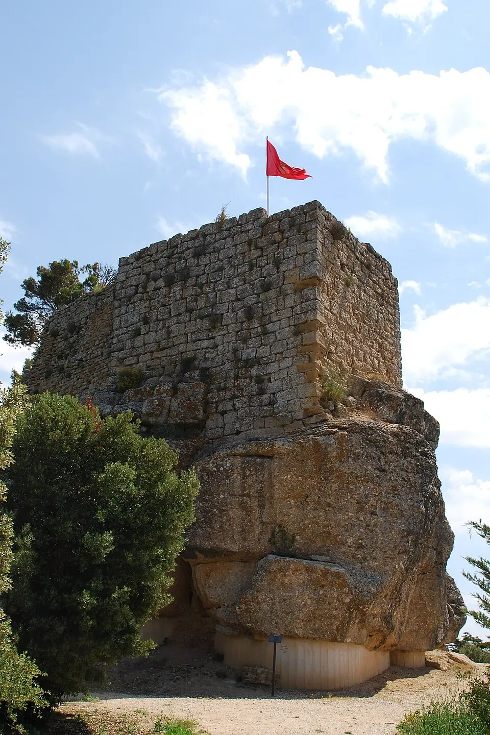 Bild: Juanje 2712 · CC BY-SA 3.0 Castillo de San Esteban de Deyo | Castillo de Monjardín