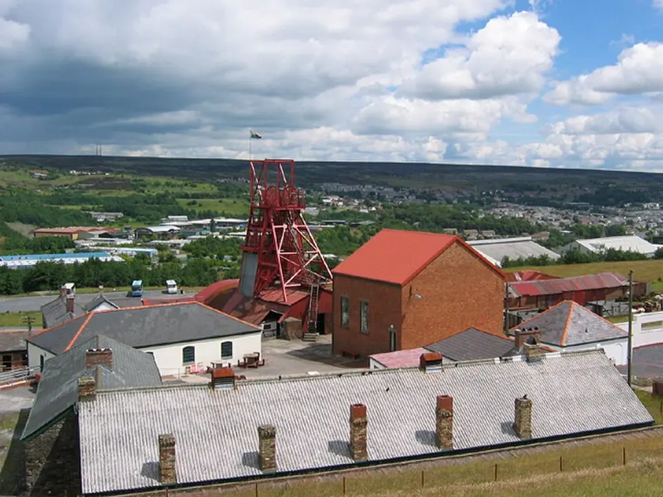 Bild: Rafaël Delaedt (Arafi) · CC BY-SA 2.5 Industrielandschaft Blaenavon