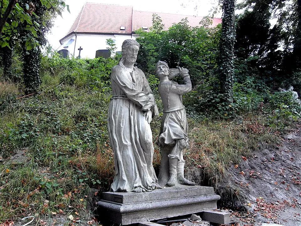 Bild: Naoag · CC BY-SA 3.0 Kreuzwegdarstellungen