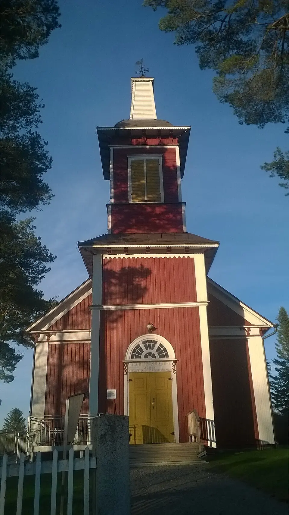 Bild: Mikkoau · CC BY-SA 4.0 Björköbyn kirkko