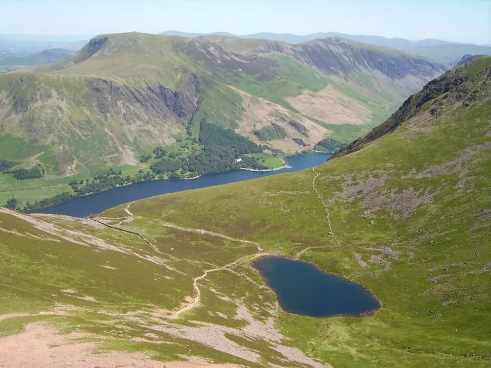 Bild: Richard Webb · CC BY-SA 2.0 Bleaberry Tarn