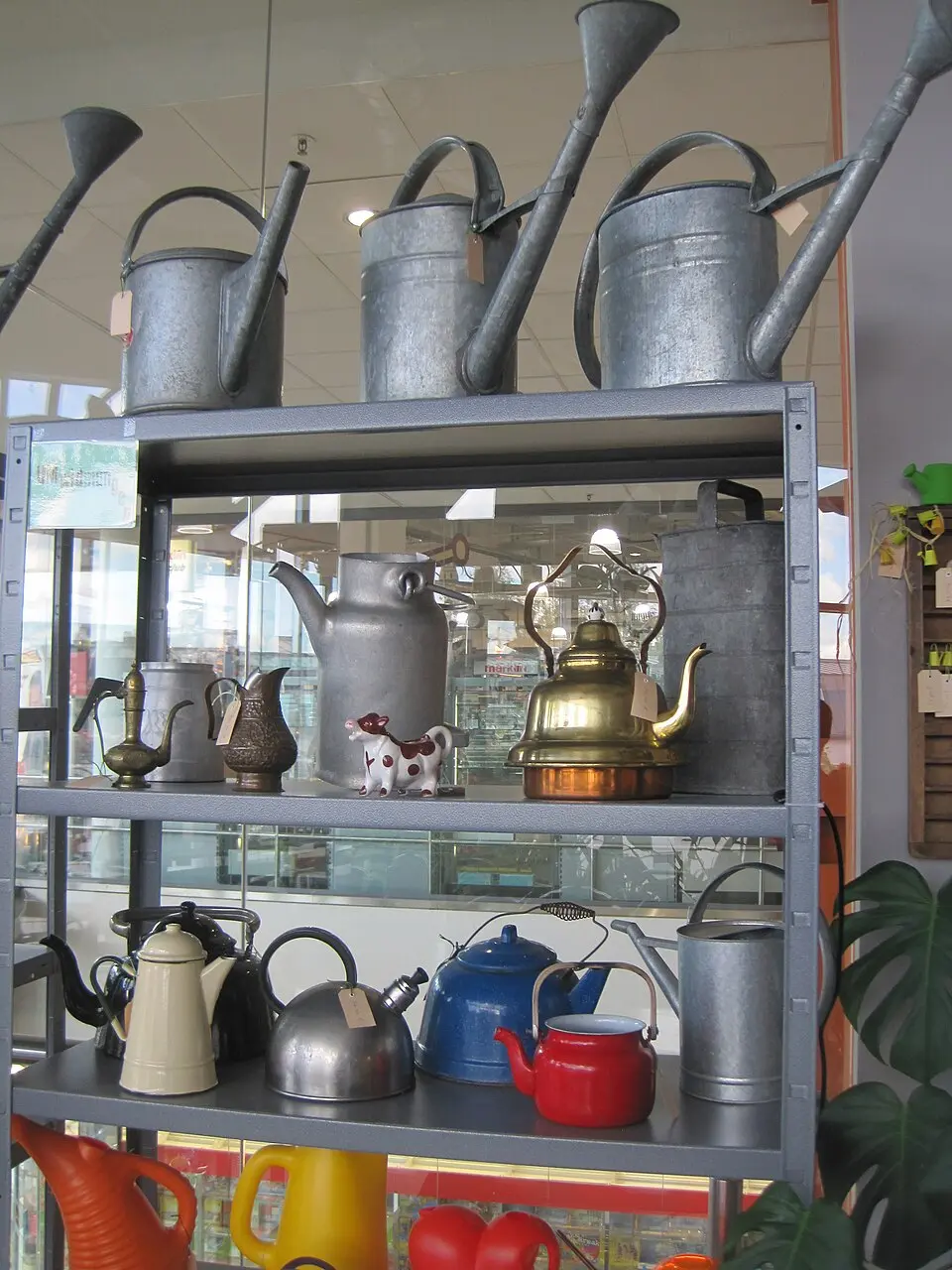 Image: Stefan Flöper · CC BY-SA 4.0 Watering Can Museum