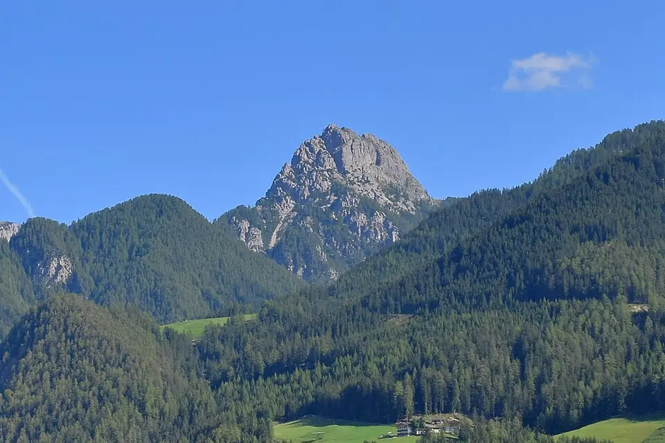 Immagine: Haeferl · CC BY-SA 4.0 Spitzenstein