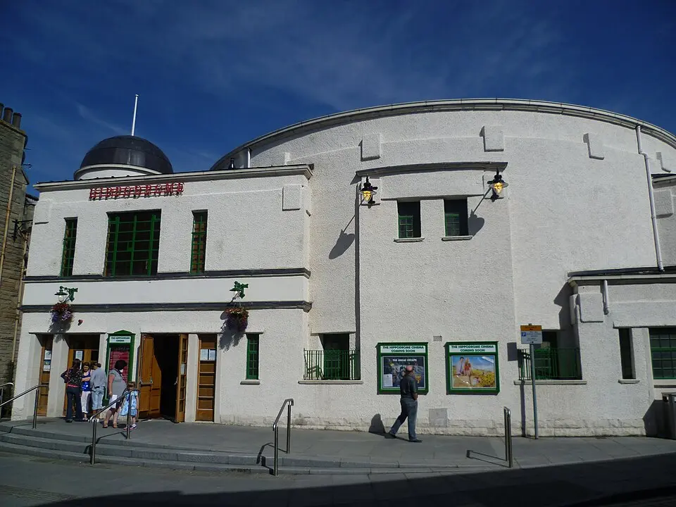 Obrázek: Kim Traynor · CC BY-SA 3.0 Hippodrome Cinema