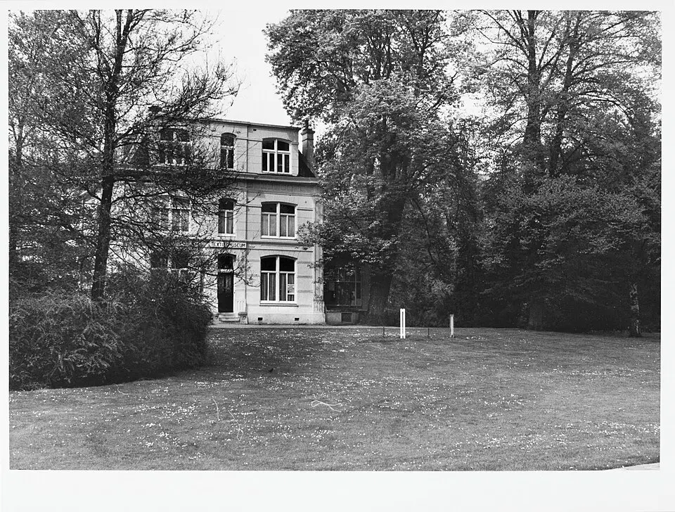 Villa de Bank
