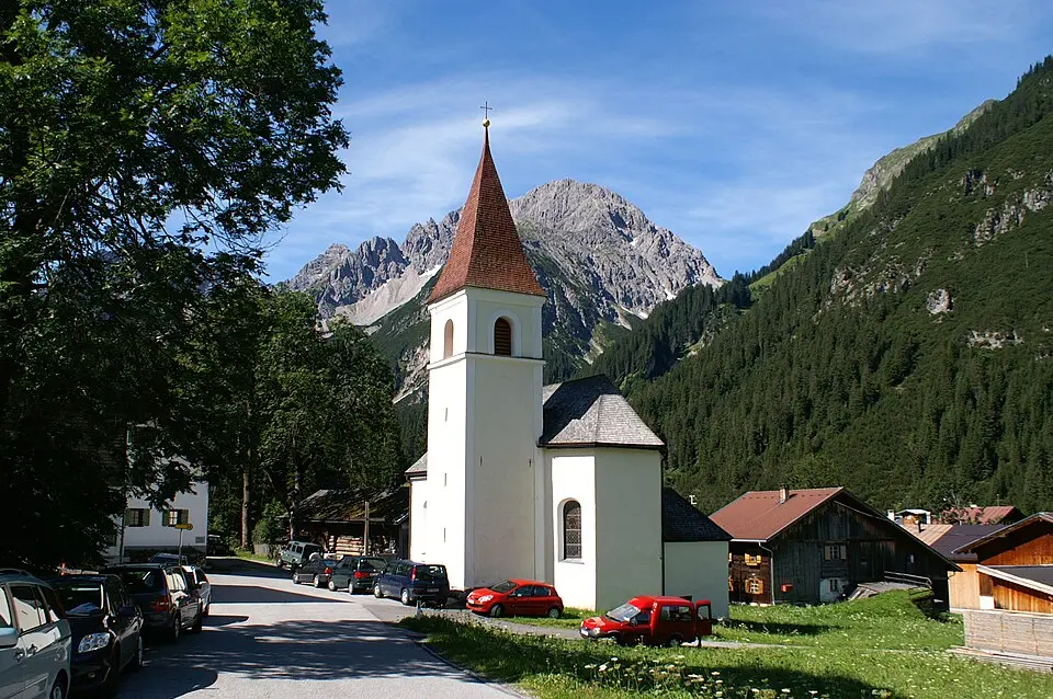 Kaplaneikirche Boden